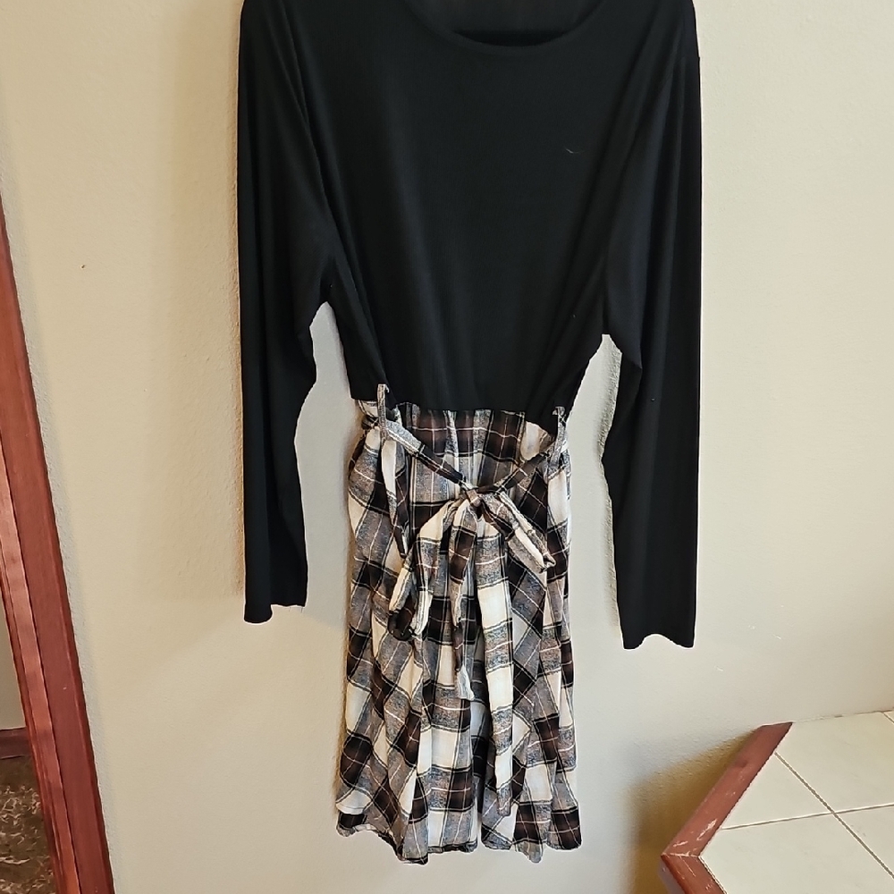 SHEIN Black and Plaid Long Sleeve Dress
